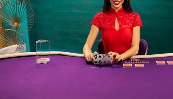 Luật chơi cơ bản và cách đọc bàn Baccarat live SUNWIN