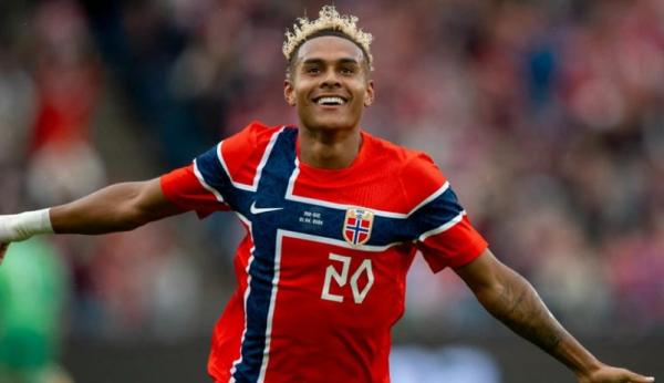 Cuộc đua giành Antonio Nusa giữa Arsenal và Tottenham nóng lên
